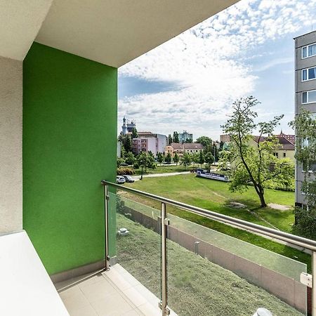 Hotel Krystal Годонін Екстер'єр фото