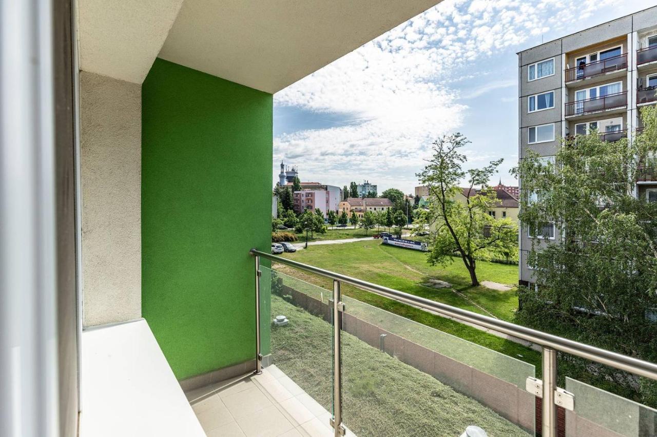 Hotel Krystal Годонін Екстер'єр фото
